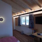 Berggasthof Sonne Allgaeu אורחן זונטהופן