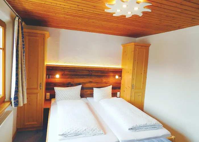אורחן Berggasthof Sonne Allgaeu 3*
