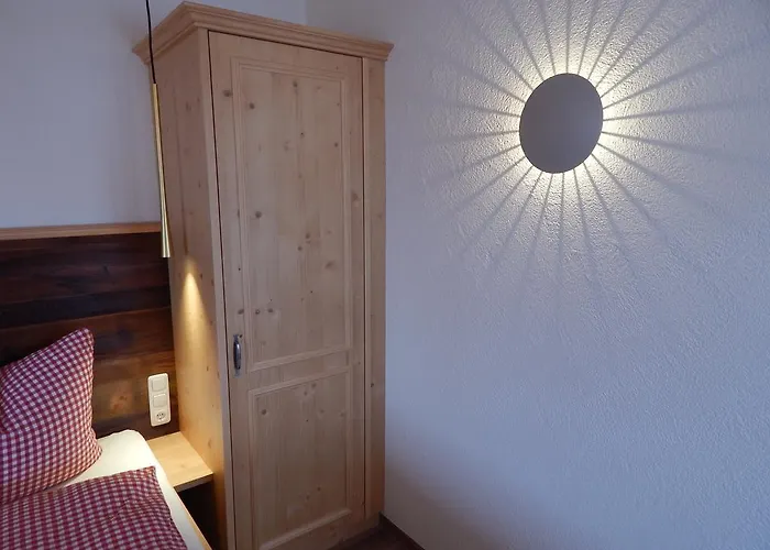 אורחן Berggasthof Sonne Allgaeu 3*